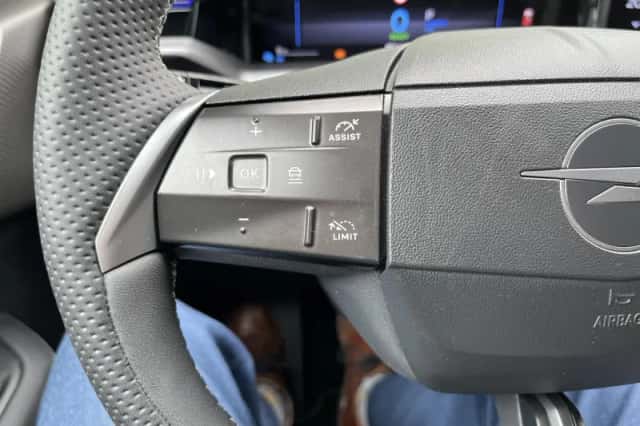 Opel Grandland (2025) thumbnail 12