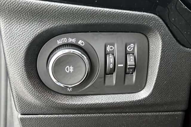 Opel Corsa (2023) thumbnail 19
