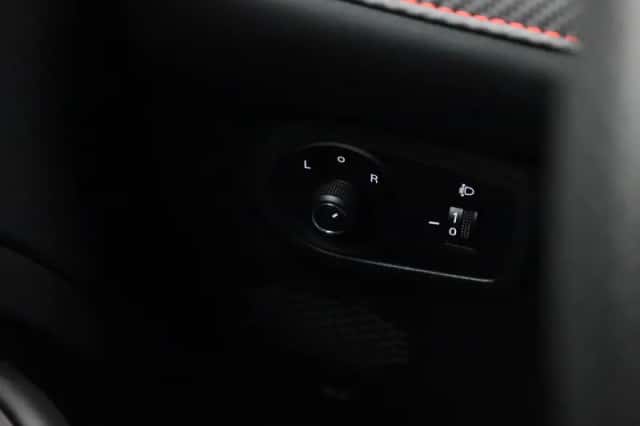 MG ZS (2023) thumbnail 23