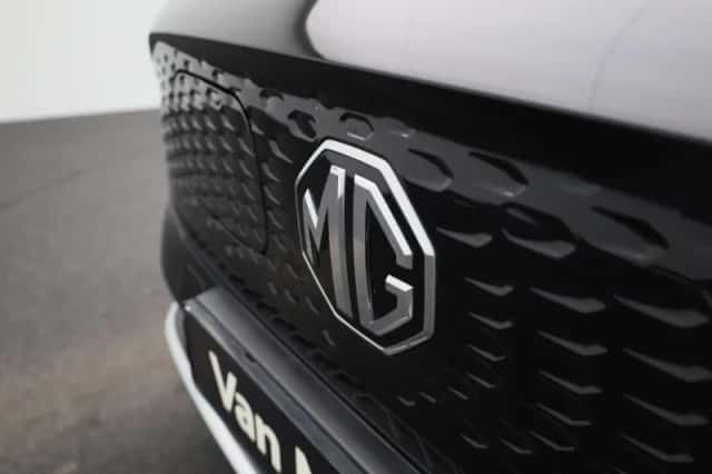 MG ZS (2023) thumbnail 28
