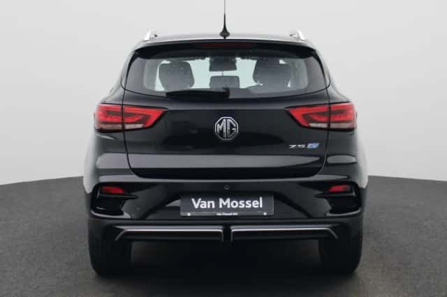 MG ZS (2023) thumbnail 5