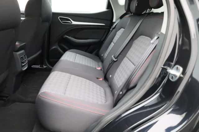 MG ZS (2023) thumbnail 9