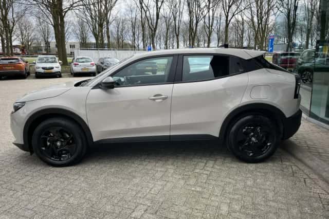 Alfa Romeo Junior (2025) thumbnail 2