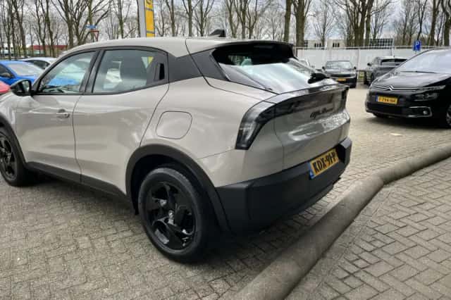Alfa Romeo Junior (2025) thumbnail 3