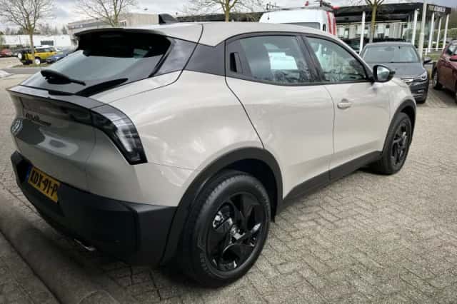 Alfa Romeo Junior (2025) thumbnail 4