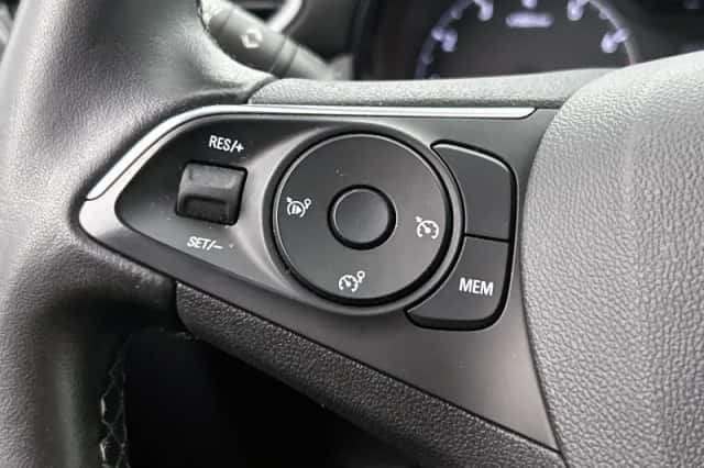 Opel Crossland X (2019) thumbnail 6
