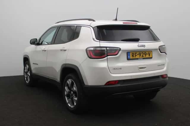 Jeep Compass (2017) thumbnail 2