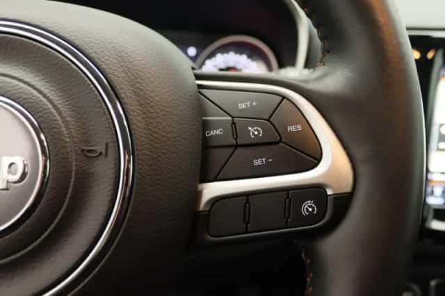 Jeep Compass (2017) thumbnail 17