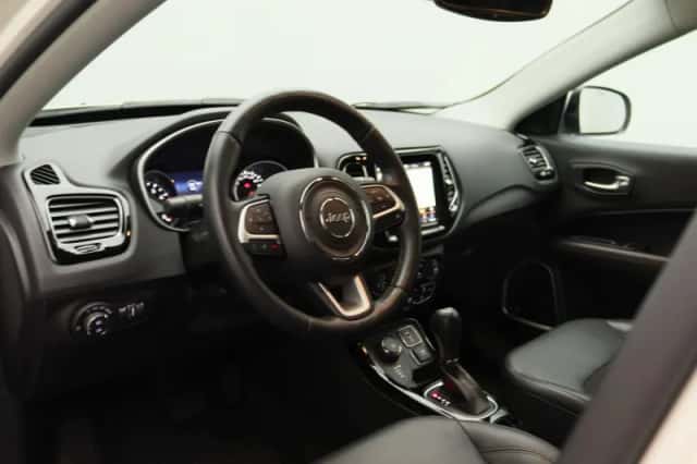 Jeep Compass (2017) thumbnail 21