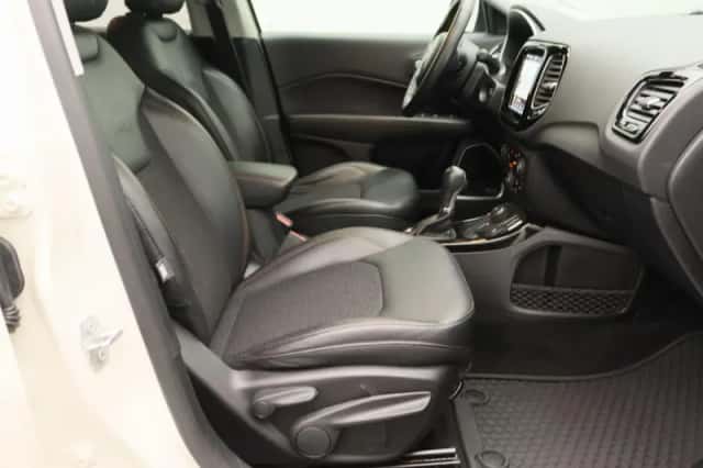 Jeep Compass (2017) thumbnail 23