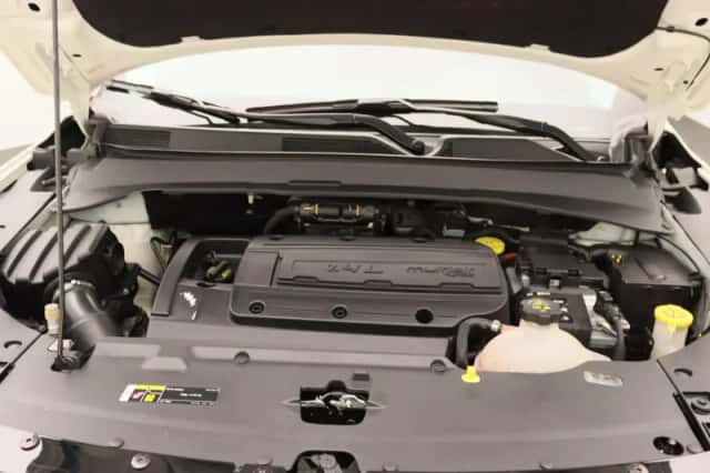 Jeep Compass (2017) thumbnail 25