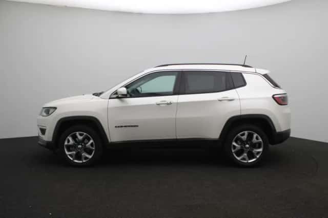 Jeep Compass (2017) thumbnail 4
