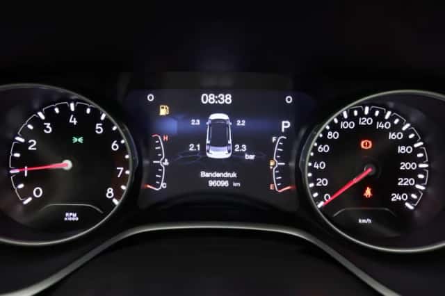 Jeep Compass (2017) thumbnail 8