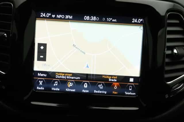 Jeep Compass (2017) thumbnail 9