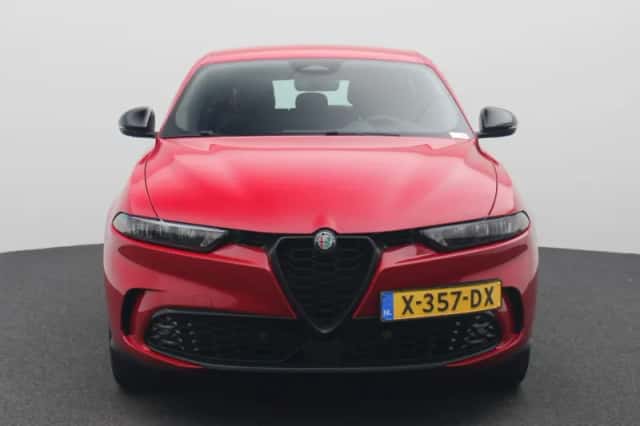 Alfa Romeo Tonale (2023) thumbnail 3
