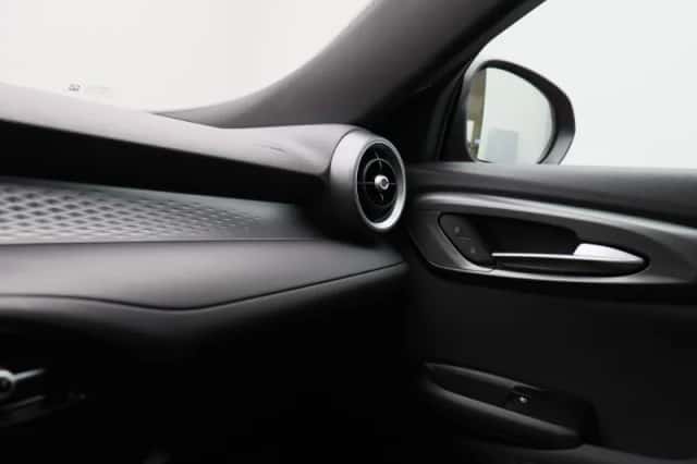 Alfa Romeo Tonale (2023) thumbnail 27