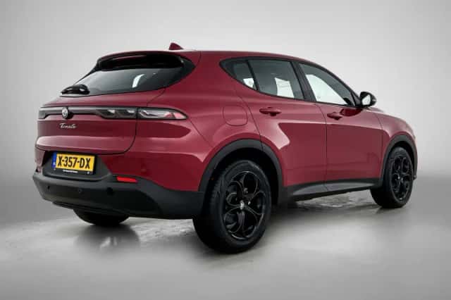 Alfa Romeo Tonale (2023) thumbnail 4
