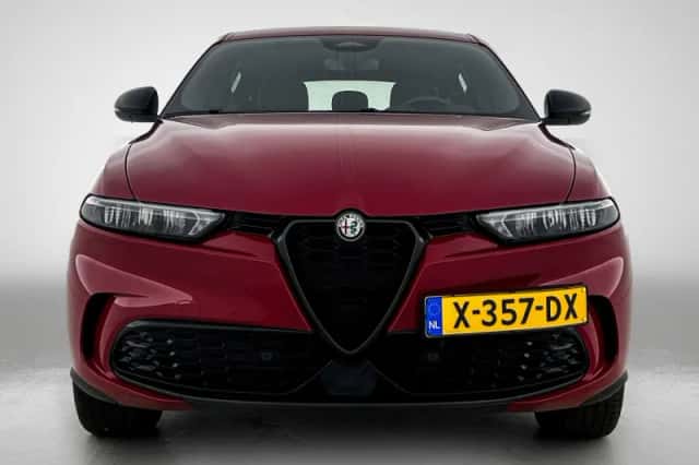 Alfa Romeo Tonale (2023) thumbnail 5