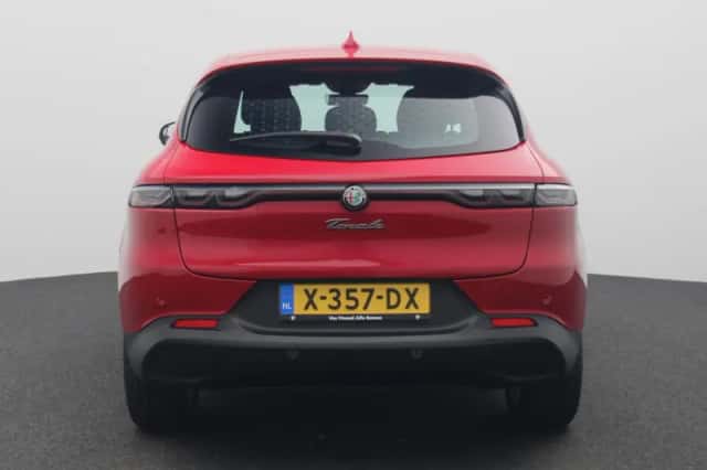 Alfa Romeo Tonale (2023) thumbnail 5