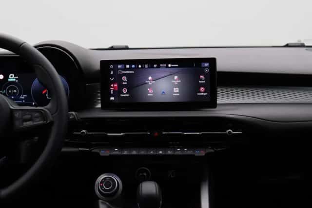 Alfa Romeo Tonale (2023) thumbnail 8