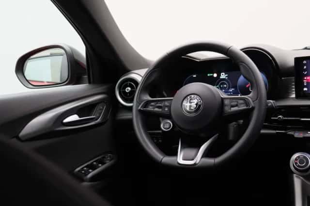 Alfa Romeo Tonale (2023) thumbnail 10