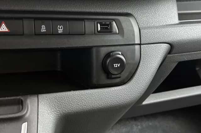 Opel Vivaro-e (2022) thumbnail 28