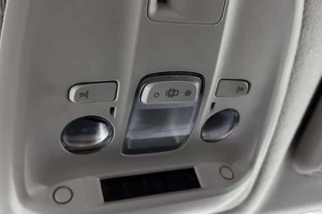 Opel Vivaro-e (2022) thumbnail 10