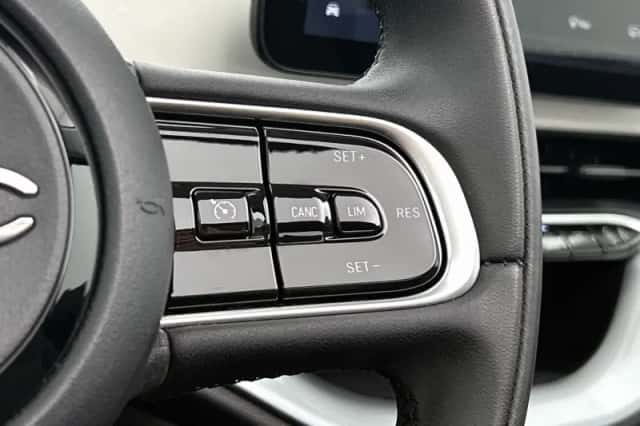 Fiat 500e (2022) thumbnail 6