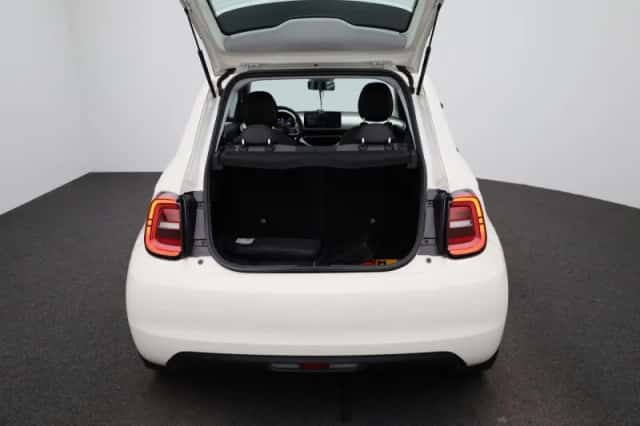 Fiat 500 (2023) thumbnail 11