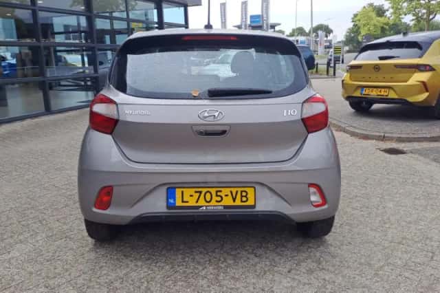 Hyundai i10 (2021) thumbnail 3
