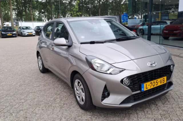 Hyundai i10 (2021) thumbnail 5