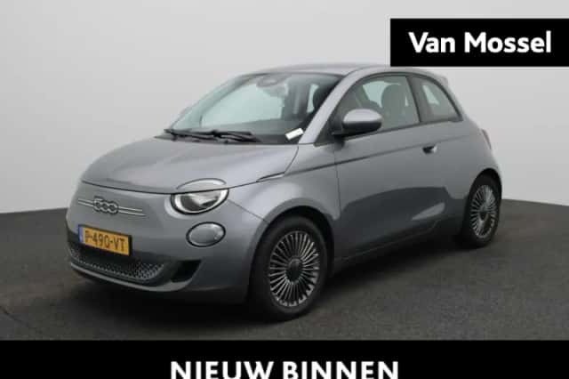 Fiat 500 (2022) thumbnail 1