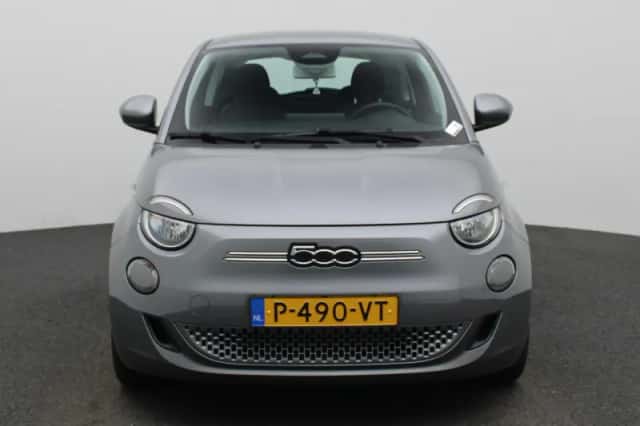 Fiat 500 (2022) thumbnail 3