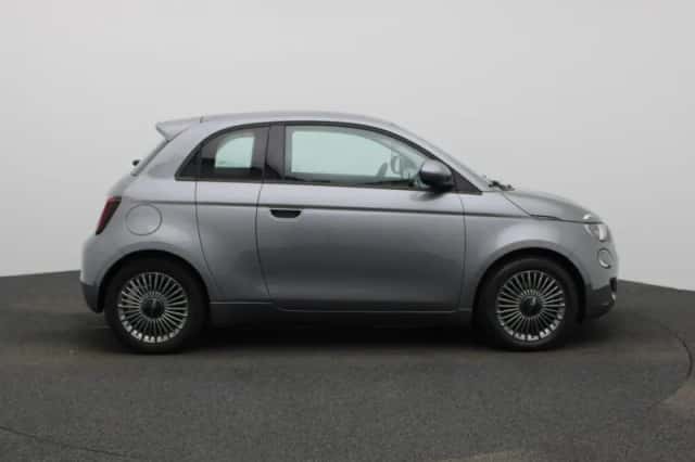 Fiat 500 (2022) thumbnail 6
