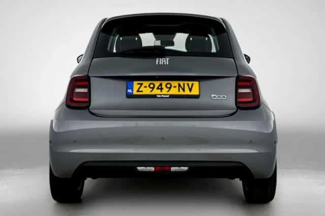 Fiat 500 (2022) thumbnail 3