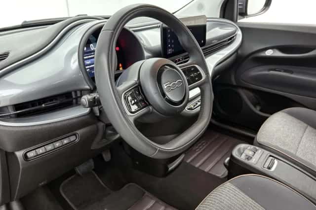 Fiat 500 (2022) thumbnail 21