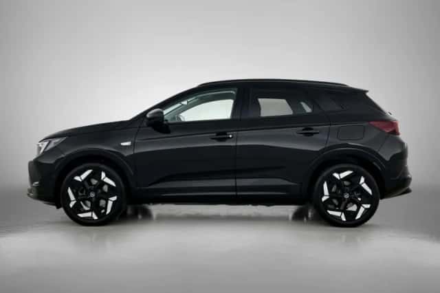 Opel Grandland (2023) thumbnail 2