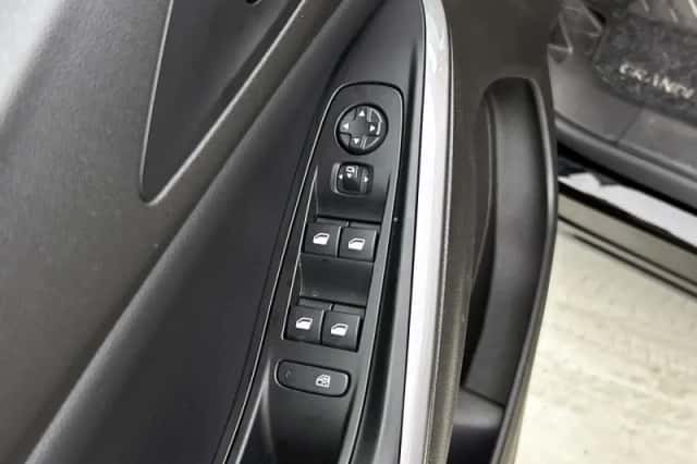 Opel Grandland (2023) thumbnail 24