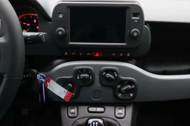 Fiat Panda (2022) thumbnail 8