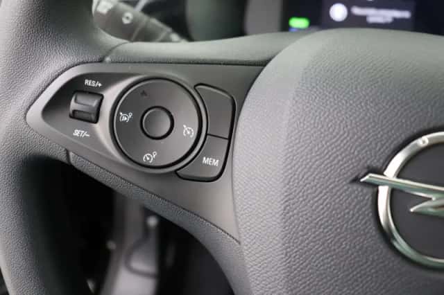 Opel Corsa-e (2023) thumbnail 16