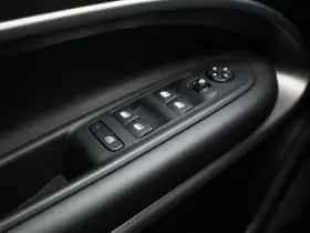 Jeep Avenger (2023) thumbnail 25