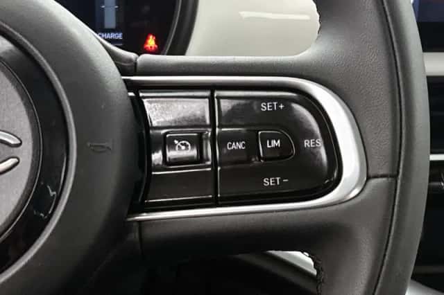 Fiat 500 (2022) thumbnail 6
