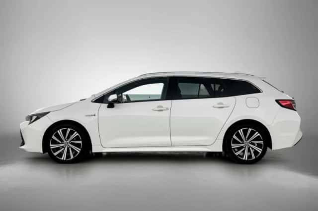 Toyota Corolla (2021) thumbnail 2