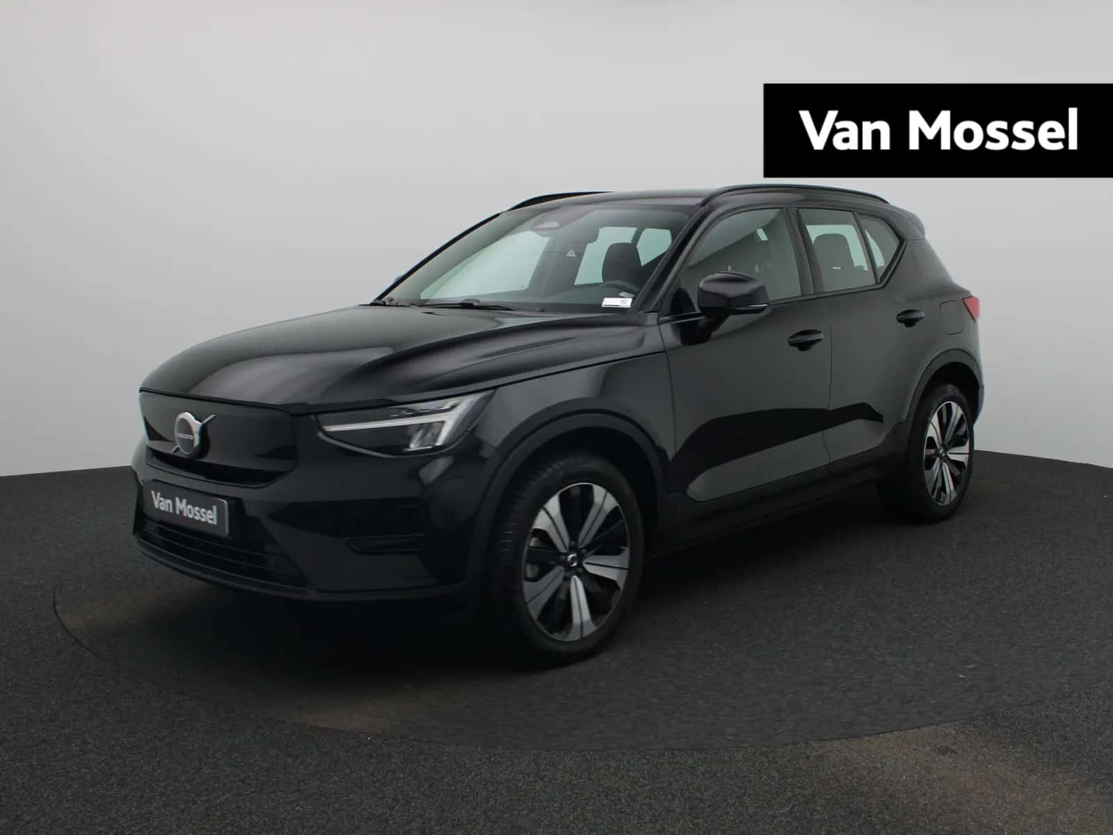 Volvo XC40 (2022) — foto 1