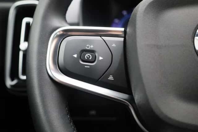 Volvo XC40 (2022) thumbnail 18