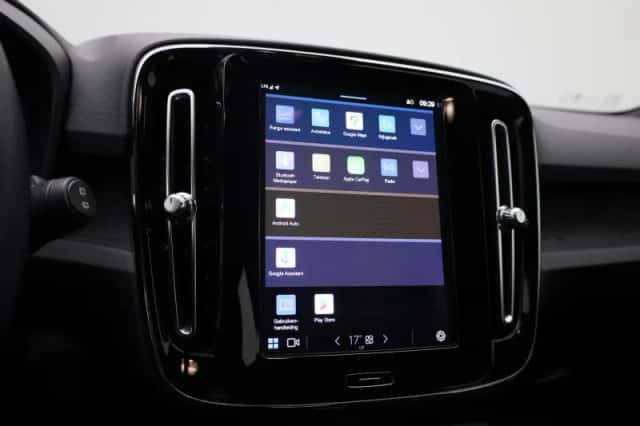 Volvo XC40 (2022) thumbnail 23