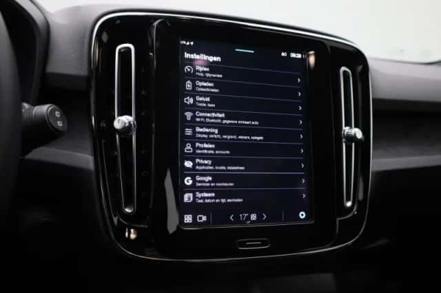 Volvo XC40 (2022) thumbnail 24