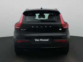 Volvo XC40 (2022) thumbnail 5