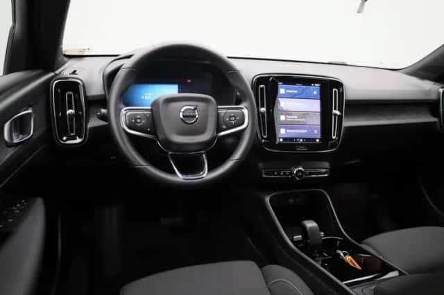 Volvo XC40 (2022) thumbnail 7