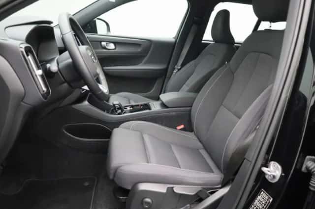 Volvo XC40 (2022) thumbnail 8